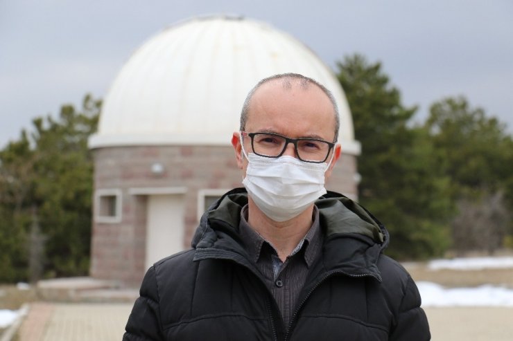 Uzay bilimleri uzmanından ’meteor düştü’ iddiaları hakkında açıklama