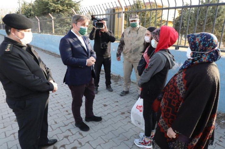 Kısıtlamada Valinin denetimine takıldı, “Ağzınıza layık tava yaptırdım” dedi