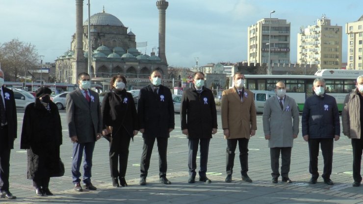 Kayseri’de ‘Muhasebe Haftası’ nedeni ile çelenk koyma töreni yapıldı