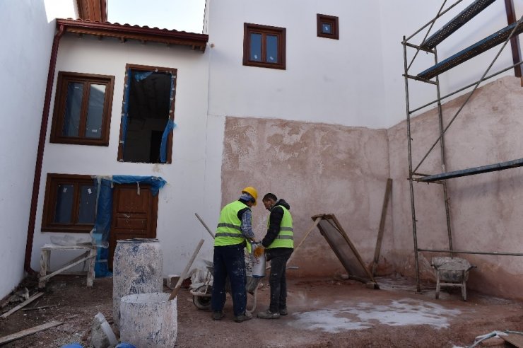 Başkent’in tarihi mekanları estetik dokunuşlarla yeniden ayağa kalkıyor