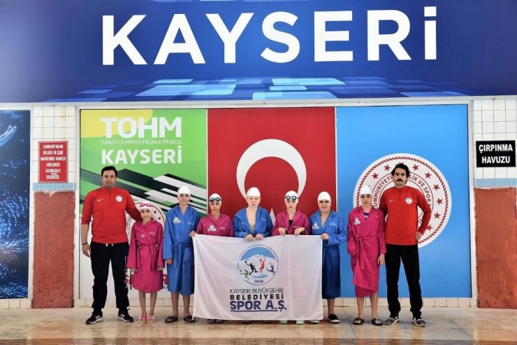 Spor A.Ş. yüzücüleri başarı için kulaç attı