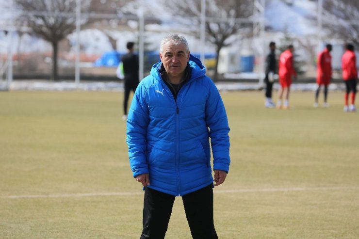 Rıza Çalımbay: “Hatayspor’dan çekinmiyoruz”