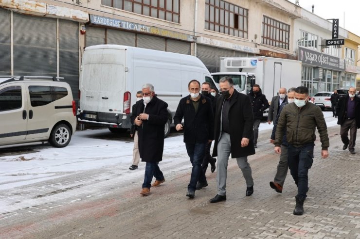 Başkan Savran, 20 Temmuz ve Bahçelievler Mahallelerinde incelemelerde bulundu