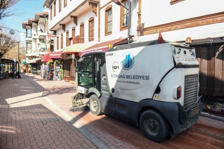 Altındağ Belediyesi’nden Hamamönü’nde temizlik çalışması