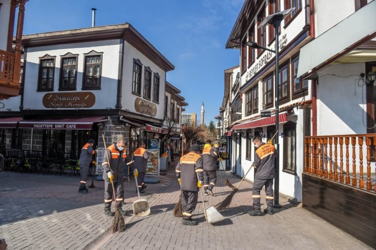 Altındağ Belediyesi’nden Hamamönü’nde temizlik çalışması