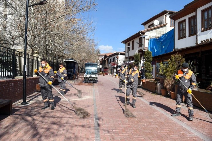 Altındağ Belediyesi’nden Hamamönü’nde temizlik çalışması