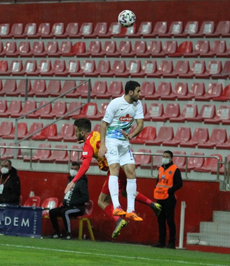 Süper Lig: Kayserispor: 2 - Çaykur Rizespor: 1 (Maç sonucu)