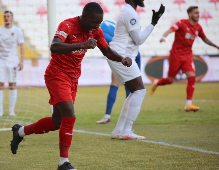 Süper Lig: DG Sivasspor: 1 - A.Hatayspor: 1 (Maç sonucu)