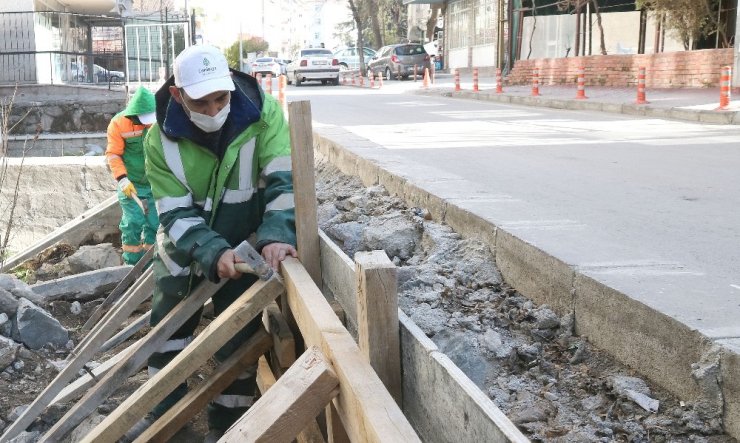 Çankaya Belediyesi’nden istinat duvarı çalışması