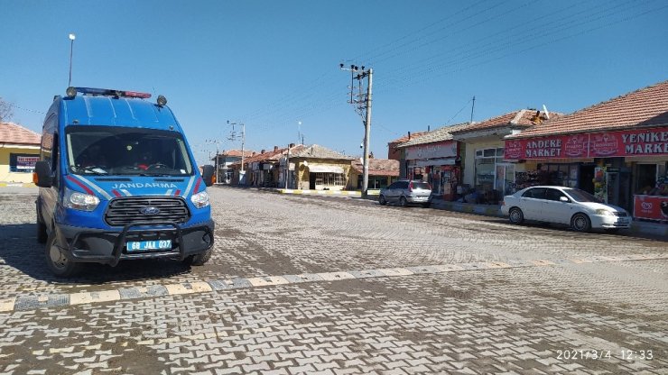 Kırmızı kategorideki Aksaray’da karantinaya alınan beldede güvenlik en üst düzeyde