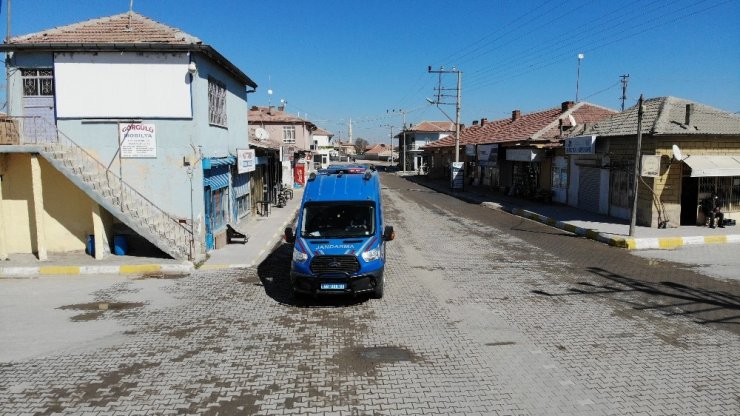 Kırmızı kategorideki Aksaray’da karantinaya alınan beldede güvenlik en üst düzeyde