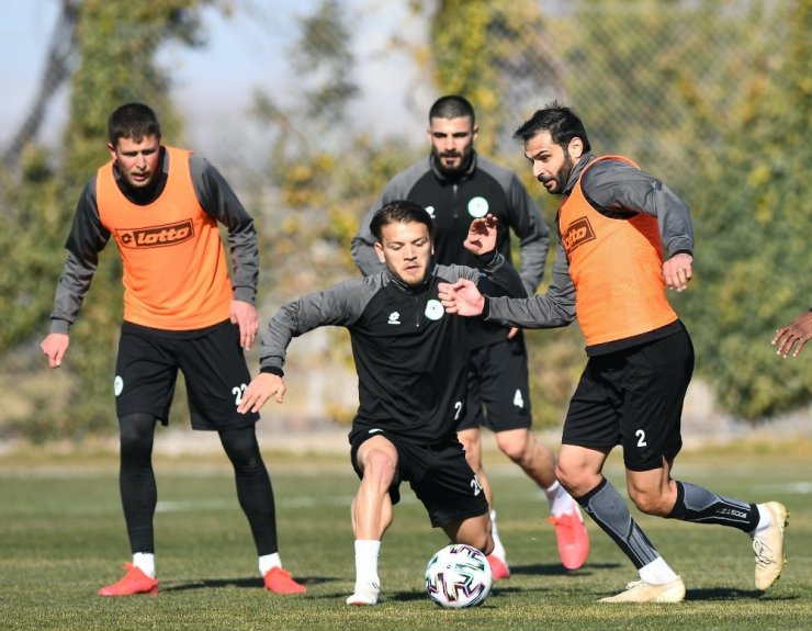 Konyaspor, Fenerbahçe maçı hazırlıklarına başladı