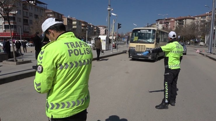 ’Yüksek riskli’ il Kırıkkale’de hedef ’mavi’ liste: Bin personel görev aldı