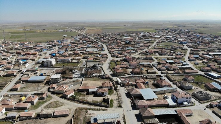 Kırmızı kategorideki Aksaray’da karantinaya alınan beldede güvenlik en üst düzeyde