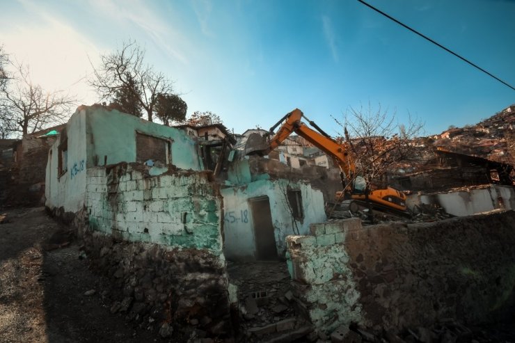 Ankara Kalesi çevresinde dönüşüm başladı