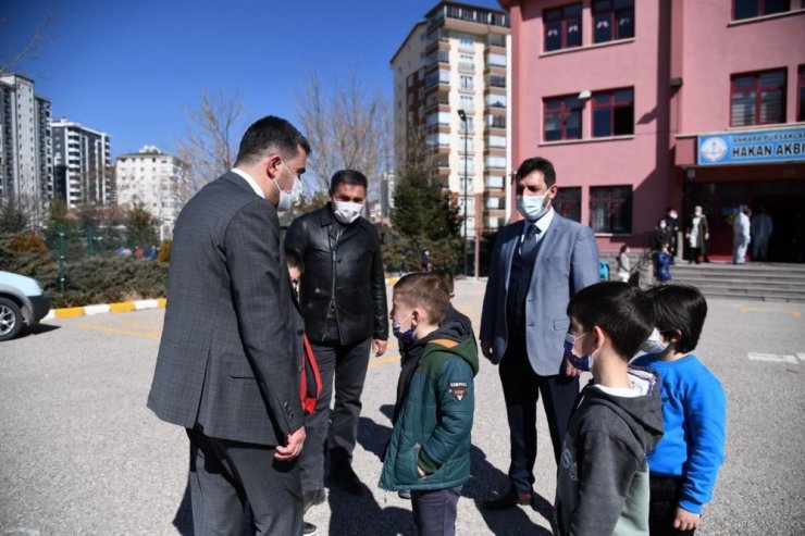 Pursaklar’da okullar öğrenciler için hazırlandı