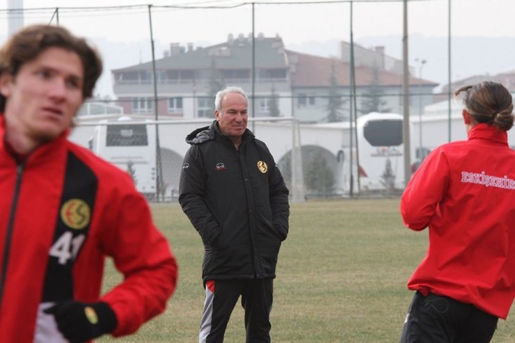 Eskişehirspor’da Akhisarspor deplasmanı öncesi hazırlıklar tamamlandı