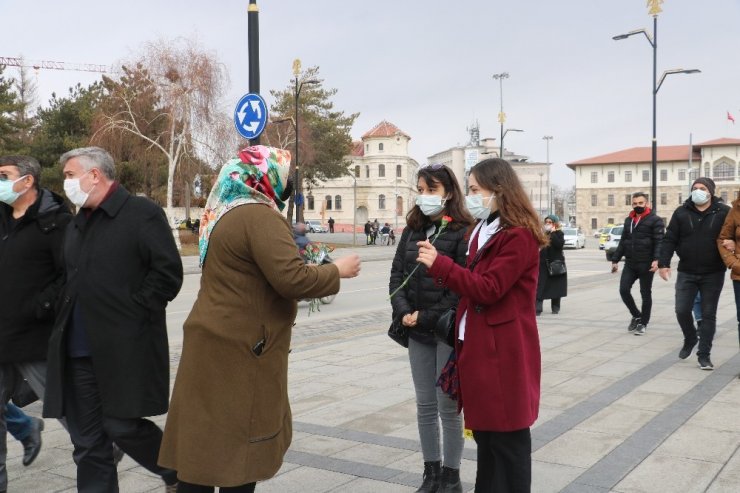 BBP’li kadınlar kadınların gününü kutladı