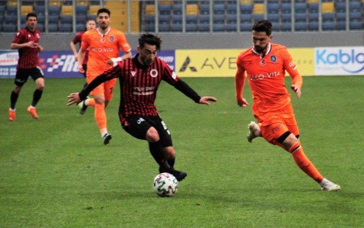 Süper Lig: Gençlerbirliği: 0 - M. Başakşehir: 0 (İlk yarı)