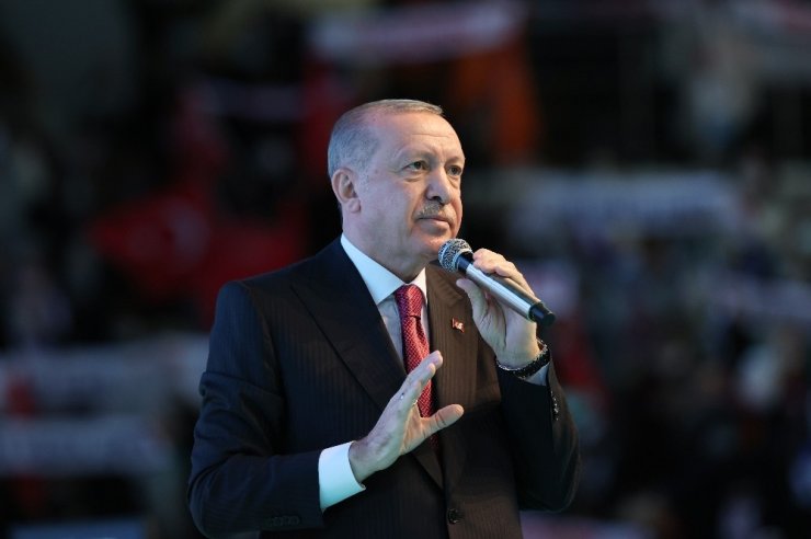 Cumhurbaşkanı Erdoğan: “Bunlar baskıya uğrayan kadının önce başına, sonra duruşuna bakarlar”