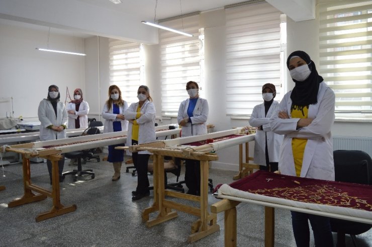 Kadınlar bu okuldan dünyaya açılıyor