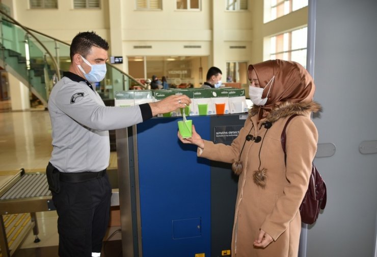 Selçuklu Belediyesi’nden kadınlara anlamlı hediye