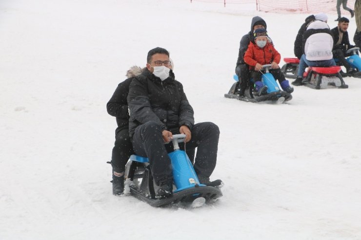 Biten kısıtlamanın tadını böyle çıkarttılar