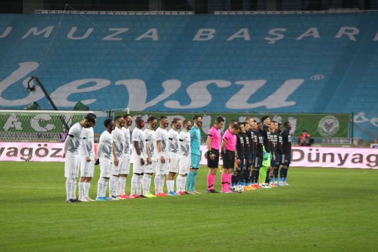 Süper Lig: Konyaspor: 0 - Fenerbahçe: 2 (Maç devam ediyor)