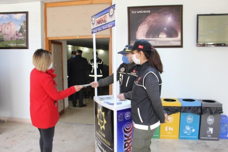 Çankırı’da ’En İyi Narkotik Polisi Anne Projesi’ kapsamında 600 kadına ulaşıldı