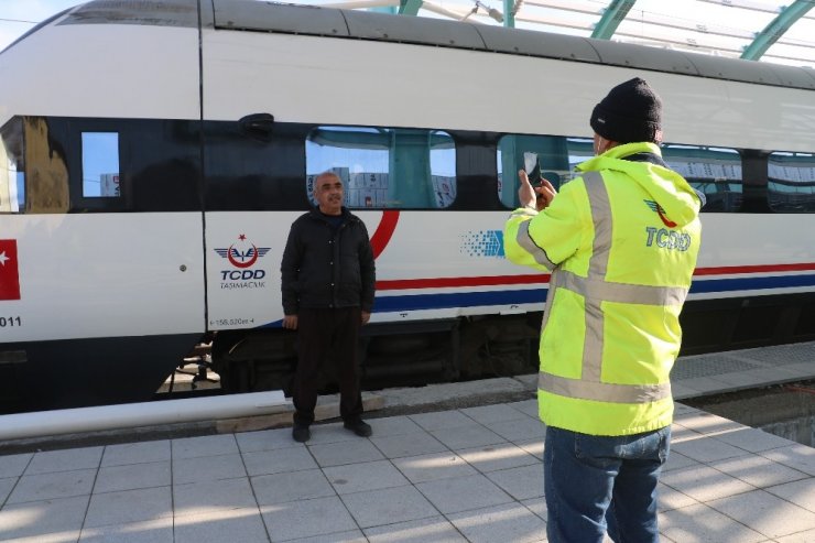 Yüksek Hızlı Tren ilk kez Sivas tren garında