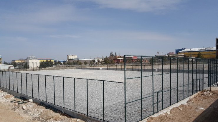 Karaman’da Organize Sanayi Bölgesine futbol sahası