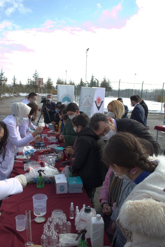 Kayseri Bilim Merkezi Yozgat’ta öğrencilerle buluştu