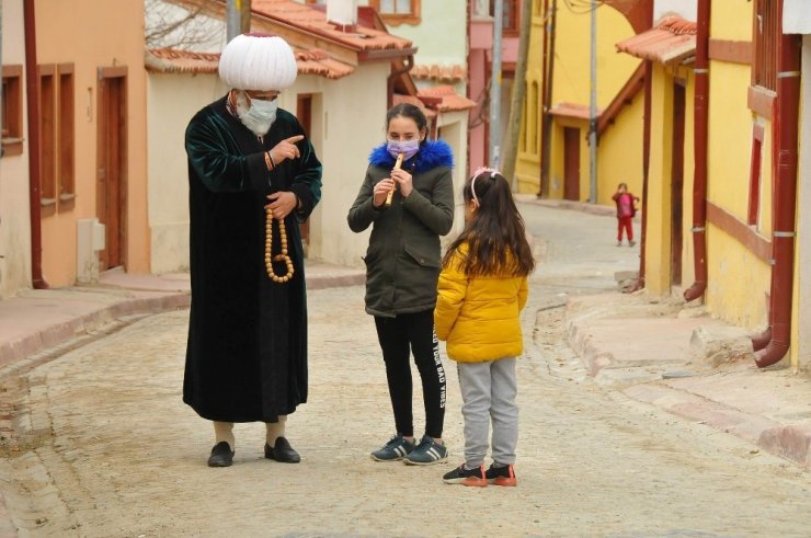 Nasreddin Hoca’dan mavileşme çağrısı