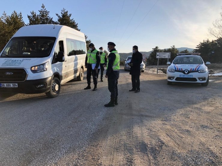 Akdağmadeni’nde Servis Araçları Denetlendi