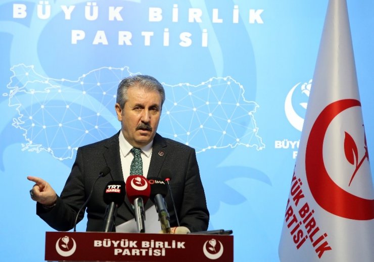 BBP lideri Destici: “Biz kuklaların had bildireceği ya da yıkabileceği bir ülke ve millet değiliz”