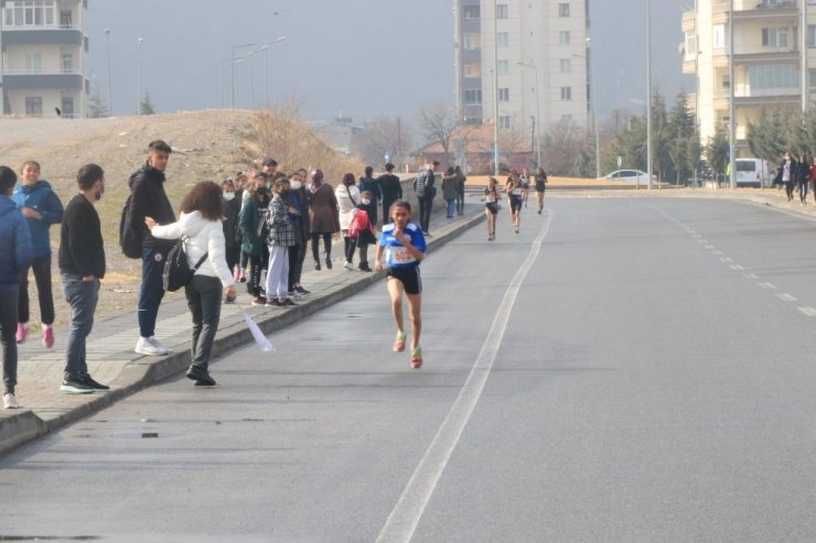 Atletizm Geliştirme Projesi İl Karmaları Kros yarışları sona erdi