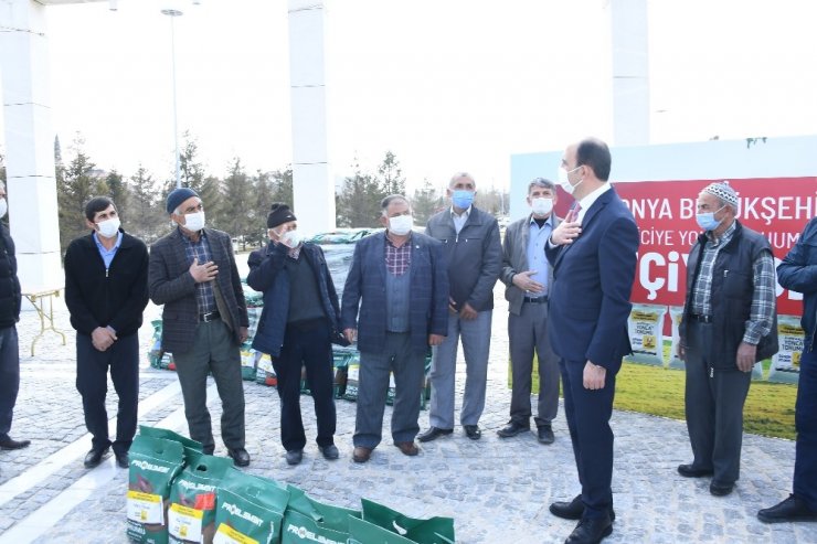 Konya Büyükşehir’den çiftçiye sertifikalı yonca tohumu desteği