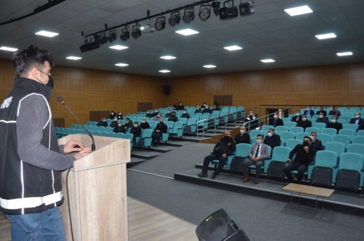 "En İyi Narkotik Polisi Anne" konferansı düzenlendi