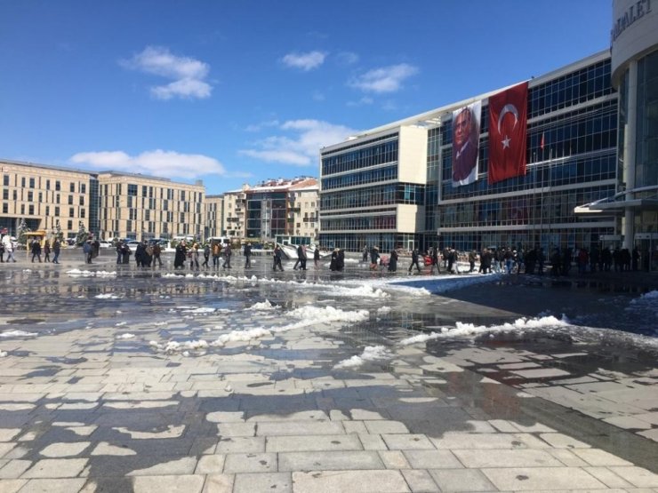 Kayseri Adliyesi’nde HES kodu yoğunluğu