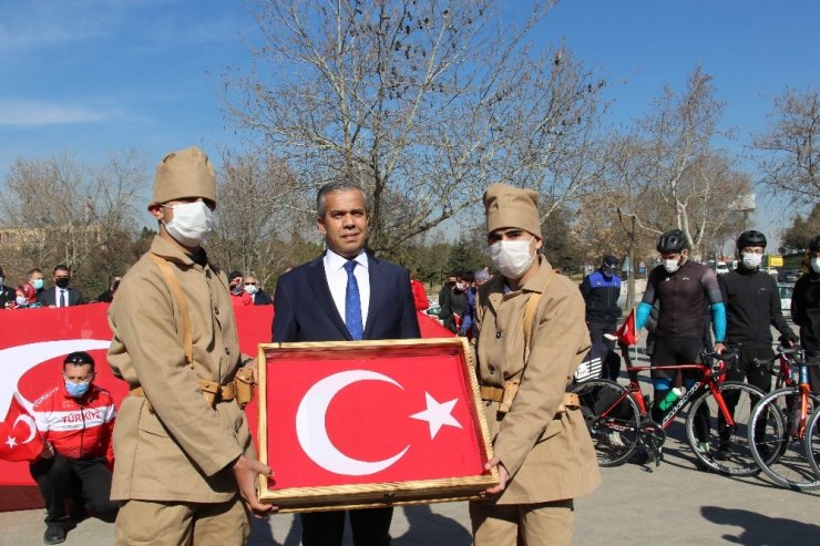 Kurtuluş mücadelesi verilen toprakları 2 yıl boyunca dolaşacak Türk bayrağı yola çıktı