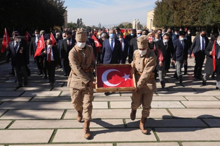 Kurtuluş mücadelesi verilen toprakları 2 yıl boyunca dolaşacak Türk bayrağı yola çıktı