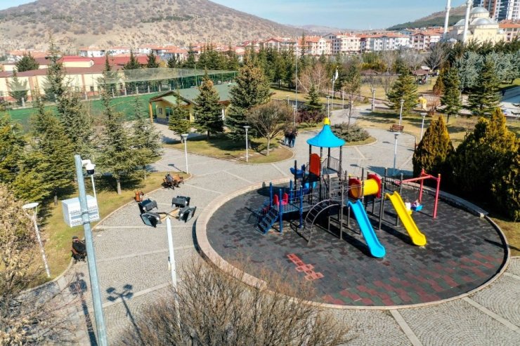 Altındağ’da parklar artık 24 saat güvenli