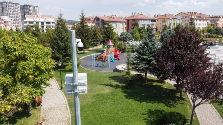 Altındağ’da parklar artık 24 saat güvenli