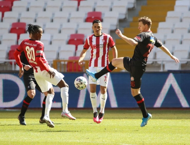 Süper Lig: D.G. Sivasspor: 1 - Karagümrük: 0 (Maç sonu)