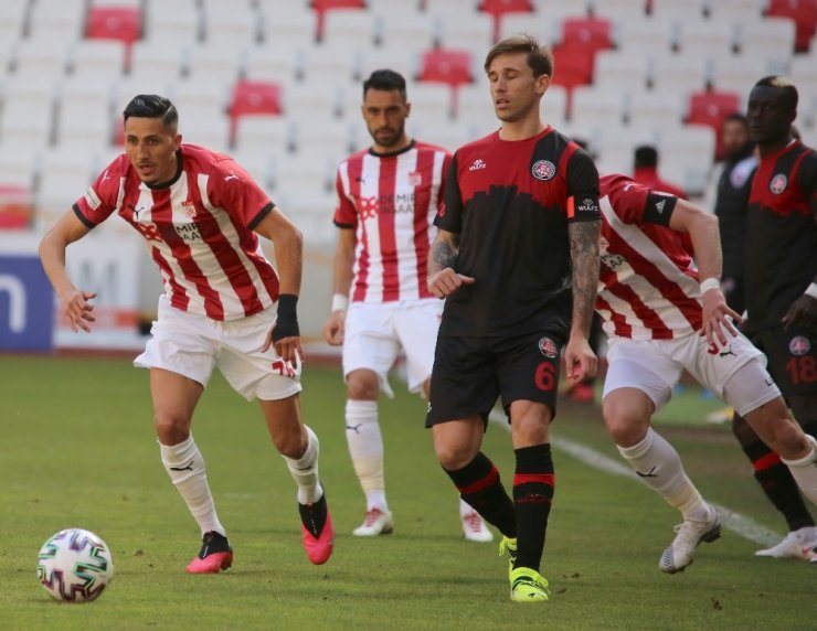 Süper Lig: D.G. Sivasspor: 1 - Karagümrük: 0 (Maç sonu)