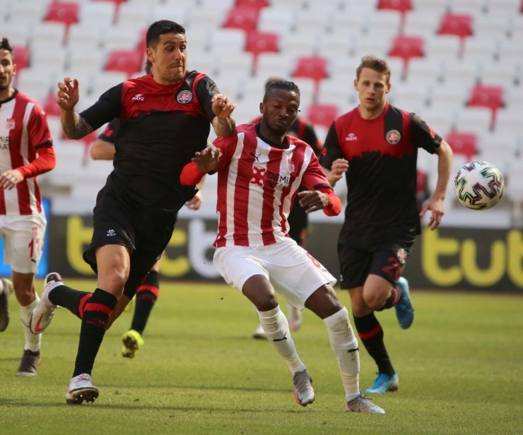 Süper Lig: D.G. Sivasspor: 1 - Karagümrük: 0 (Maç sonu)