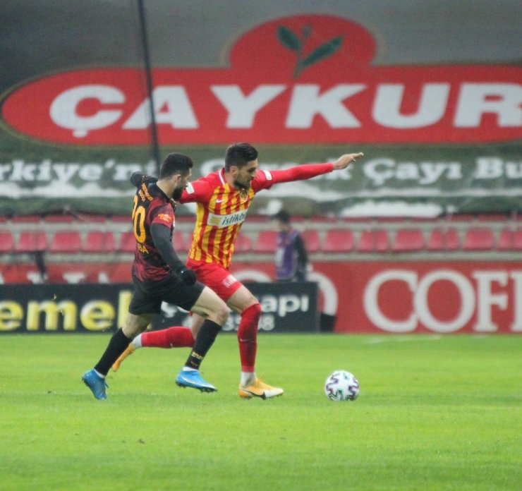 Süper Lig: Kayserispor: 0 - Galatasaray: 1 (İlk yarı)