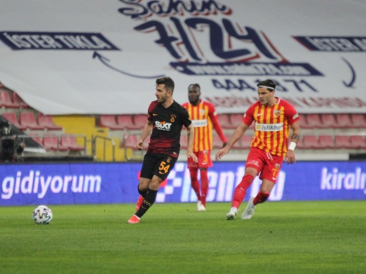 Süper Lig: Kayserispor: 0 - Galatasaray: 1 (İlk yarı)