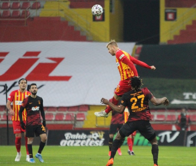 Süper Lig: Kayserispor: 0 - Galatasaray: 1 (İlk yarı)