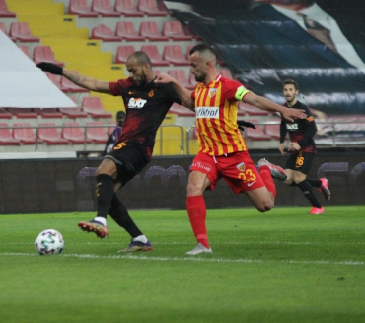 Süper Lig: Kayserispor: 0 - Galatasaray: 1 (İlk yarı)